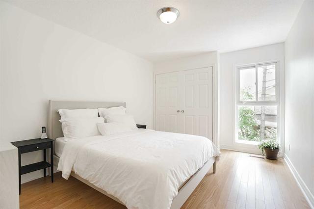 85 Brimwood Blvd, Townhouse with 4 bedrooms, 3 bathrooms and 2 parking in Toronto ON | Image 20