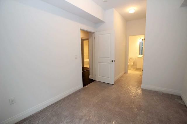 d402 - 5289 Highway 7, Townhouse with 2 bedrooms, 2 bathrooms and 1 parking in Vaughan ON | Image 5