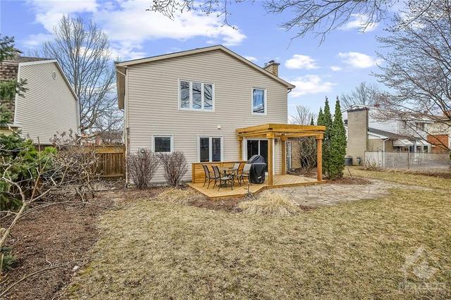 1692 Featherston Drive, House detached with 4 bedrooms, 3 bathrooms and 4 parking in Ottawa ON | Image 26