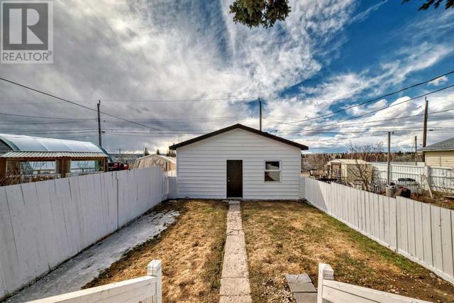 8021 24 Street Se, House detached with 2 bedrooms, 1 bathrooms and 4 parking in Calgary AB | Image 42