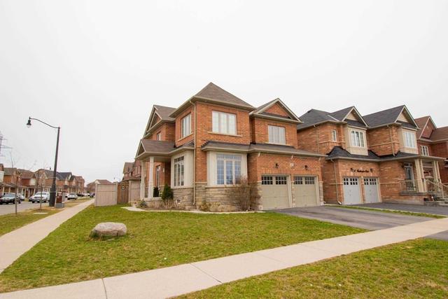 69 Heatherglen Dr, House detached with 4 bedrooms, 3 bathrooms and 4 parking in Brampton ON | Image 1