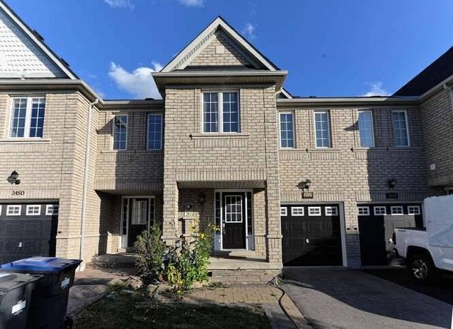 3452 Angel Pass Dr, House attached with 3 bedrooms, 3 bathrooms and 3 parking in Mississauga ON | Image 12