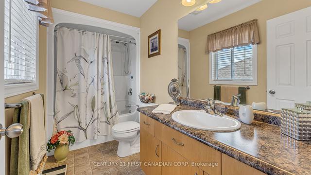 917 Garibaldi Ave, House detached with 3 bedrooms, 4 bathrooms and 6 parking in London ON | Image 6