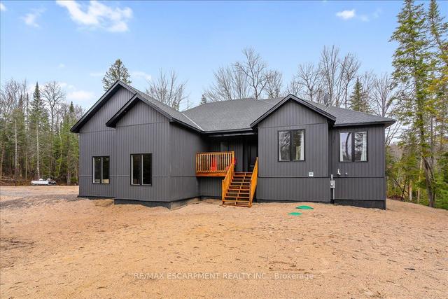 12407 County Road 503, House detached with 3 bedrooms, 3 bathrooms and 8 parking in Highlands East ON | Image 1