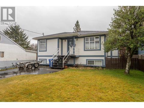 624 E 7th Avenue, House detached with 3 bedrooms, 2 bathrooms and null parking in Prince Rupert BC | Card Image