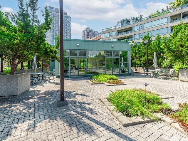 313 - 77 Avenue Rd, Condo with 2 bedrooms, 3 bathrooms and 2 parking in Toronto ON | Image 27