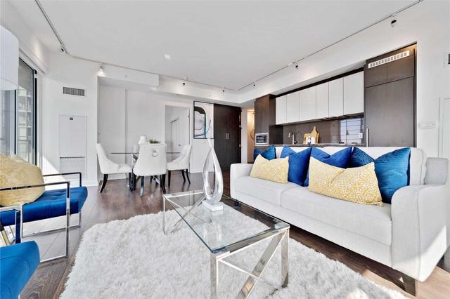 3802 - 115 Blue Jays Way, Condo with 3 bedrooms, 2 bathrooms and 1 parking in Toronto ON | Image 24