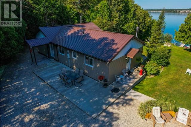 75 Holmes Street, House detached with 3 bedrooms, 1 bathrooms and null parking in Central Manitoulin ON | Image 1