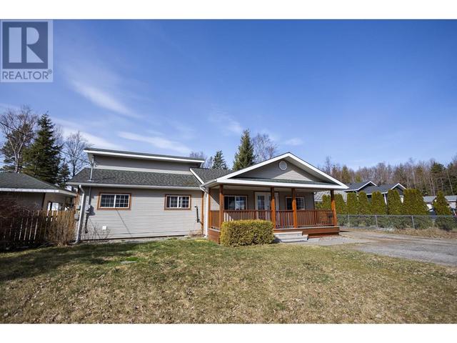 3441 River Drive, House detached with 2 bedrooms, 2 bathrooms and null parking in Kitimat Stikine E BC | Image 36