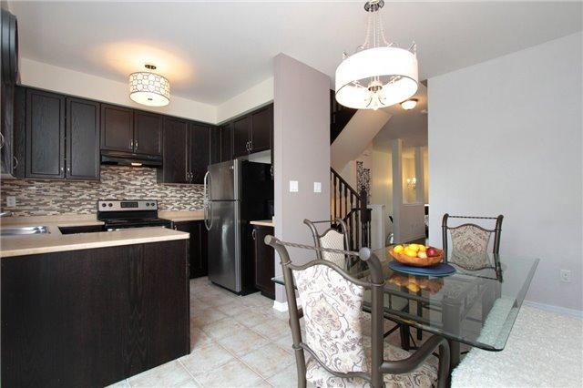 7202 Triumph Lane, Townhouse with 3 bedrooms, 4 bathrooms and 2 parking in Mississauga ON | Image 9