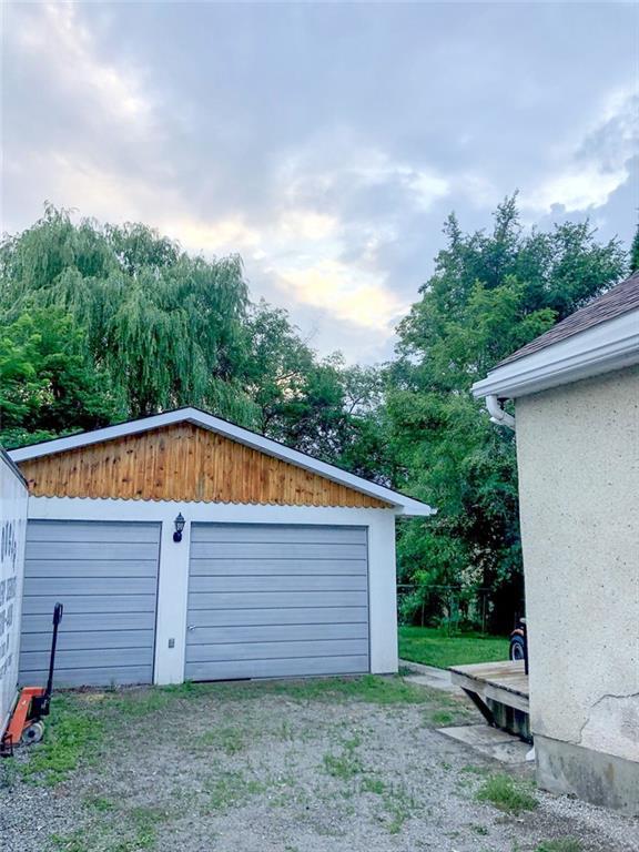 143 Oakdale Avenue, House detached with 3 bedrooms, 1 bathrooms and 5 parking in St. Catharines ON | Image 6