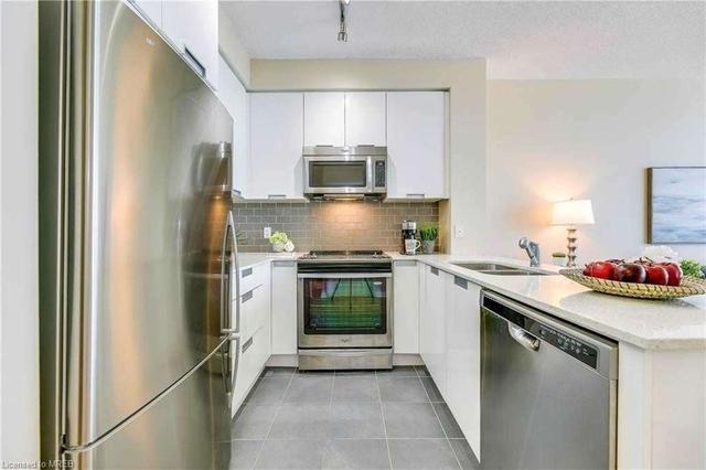 2201 - 75 Eglinton Ave W, Condo with 1 bedrooms, 1 bathrooms and 1 parking in Mississauga ON | Image 4