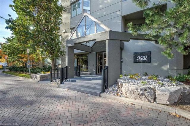 401 - 500 Talbot Street, House attached with 2 bedrooms, 1 bathrooms and 1 parking in London ON | Image 1