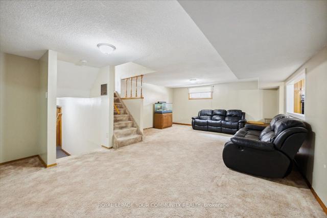 27 Southview Dr, House detached with 4 bedrooms, 4 bathrooms and 6 parking in Vaughan ON | Image 14