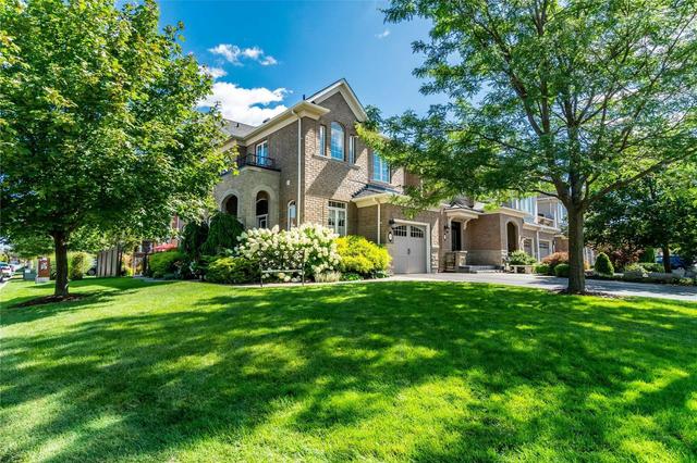 3409 Hayhurst Cres, House attached with 3 bedrooms, 3 bathrooms and 2 parking in Oakville ON | Image 1