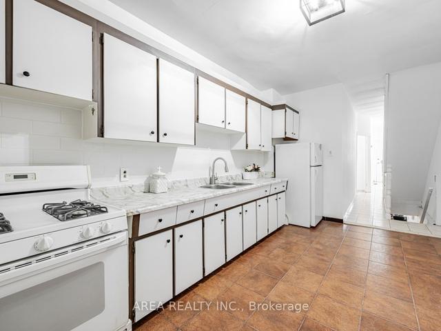 231 Beatrice St, House attached with 4 bedrooms, 2 bathrooms and 1 parking in Toronto ON | Image 18