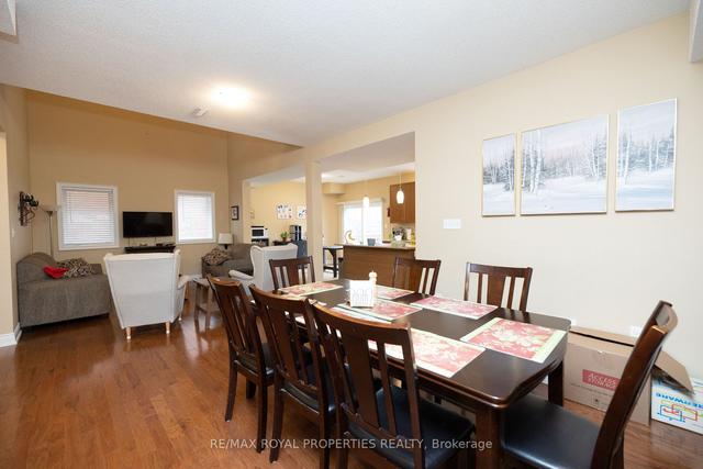 4 Trotter Crt, House detached with 4 bedrooms, 4 bathrooms and 6 parking in Barrie ON | Image 2