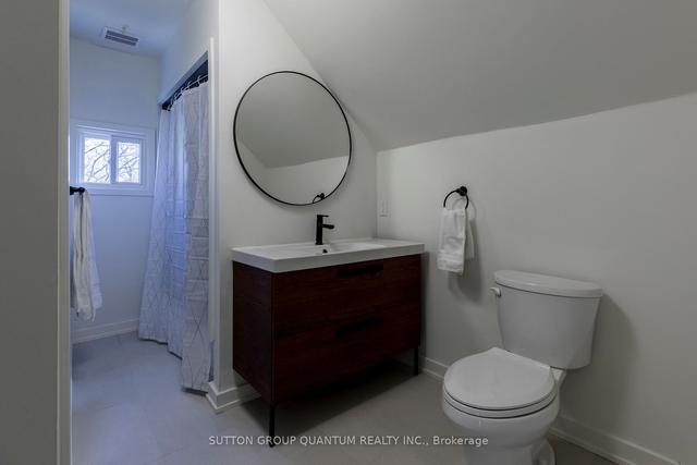 519 Elizabeth St, House detached with 4 bedrooms, 2 bathrooms and 4 parking in Burlington ON | Image 13