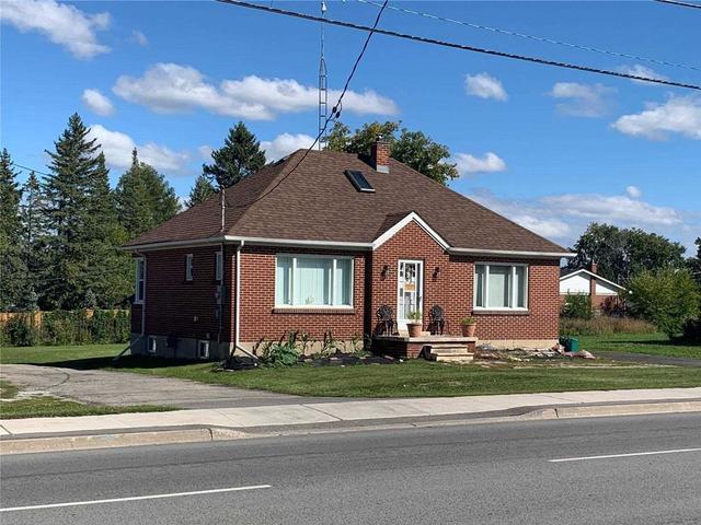 13119 Highway 27 Rd, House detached with 2 bedrooms, 1 bathrooms and 7 parking in King ON | Image 1