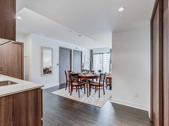 1106 - 17 Bathurst St, Condo with 1 bedrooms, 1 bathrooms and 1 parking in Toronto ON | Image 31