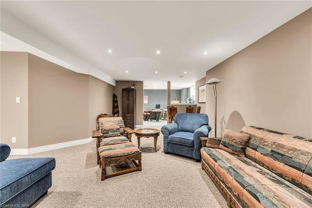 26 Emerald Common, House attached with 3 bedrooms, 3 bathrooms and 6 parking in St. Catharines ON | Image 20