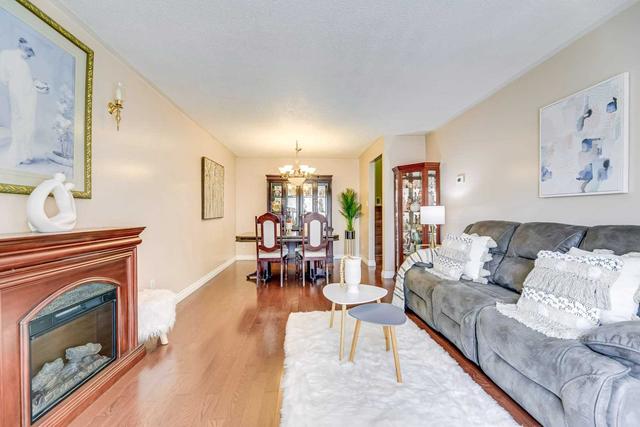 2205 Stir Cres, House semidetached with 3 bedrooms, 2 bathrooms and 2 parking in Mississauga ON | Image 8