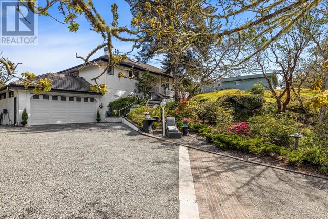3849 Graceland Dr, House detached with 3 bedrooms, 3 bathrooms and 4 parking in Metchosin BC | Image 1