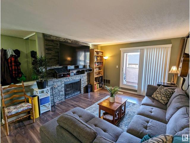 301 - 49 Akins Dr, Condo with 2 bedrooms, 1 bathrooms and null parking in St. Albert AB | Image 4