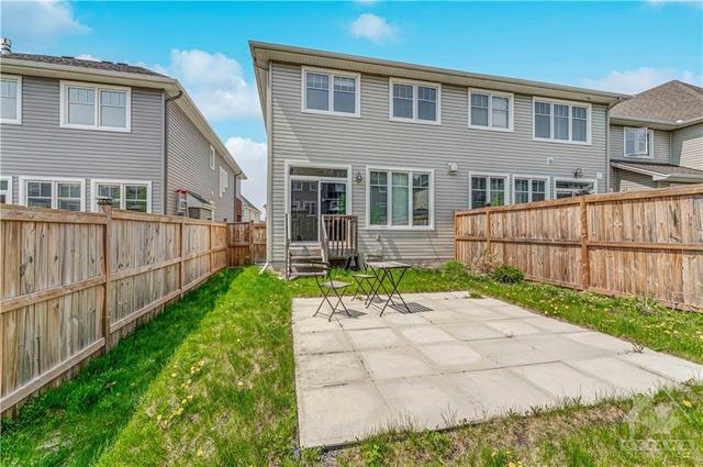 352 Mishawashkode Street, Townhouse with 3 bedrooms, 3 bathrooms and 3 parking in Ottawa ON | Image 29