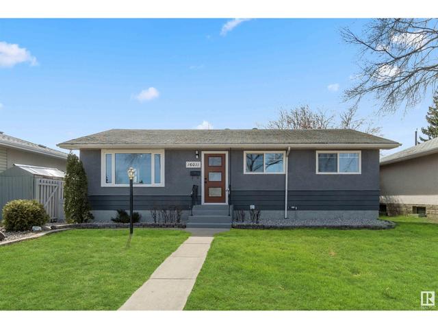 16011 92 Av Nw, House detached with 5 bedrooms, 2 bathrooms and null parking in Edmonton AB | Image 2