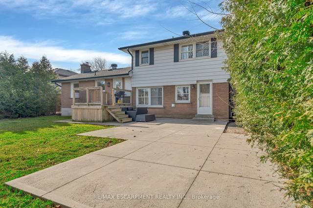 192 Delmar Dr, House detached with 2 bedrooms, 3 bathrooms and 3 parking in Hamilton ON | Image 24