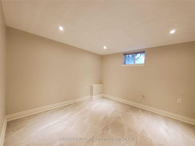 9835 Woodbine Ave, House detached with 3 bedrooms, 3 bathrooms and 10 parking in Markham ON | Image 8