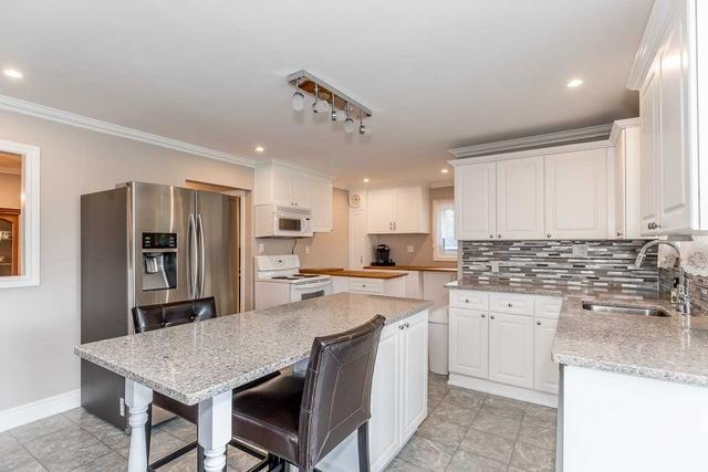 196 Bayshore Rd, House detached with 2 bedrooms, 2 bathrooms and 7 parking in Innisfil ON | Image 23