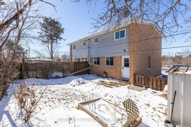 14 Logie St, House attached with 3 bedrooms, 1 bathrooms and 4 parking in Kawartha Lakes ON | Image 21
