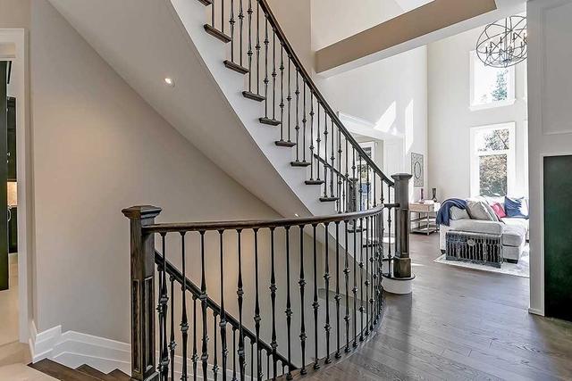 6473 Western Skies Way, House detached with 4 bedrooms, 5 bathrooms and 6 parking in Mississauga ON | Image 2