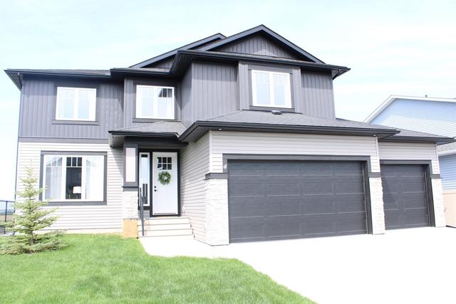 4 Coutts Close, House detached with 3 bedrooms, 2 bathrooms and 3 parking in Olds AB | Image 1