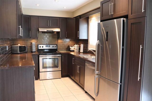 67 Cinrickbar Dr, House detached with 3 bedrooms, 4 bathrooms and 5 parking in Toronto ON | Image 18