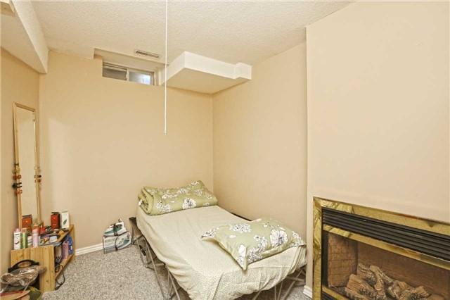 26 Goldenlight Circ, Townhouse with 3 bedrooms, 3 bathrooms and 2 parking in Brampton ON | Image 12