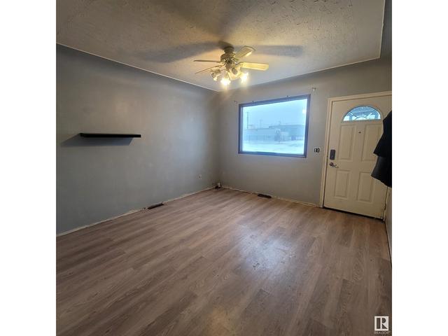 4816 49 Av, House detached with 2 bedrooms, 1 bathrooms and null parking in Bruderheim AB | Image 26
