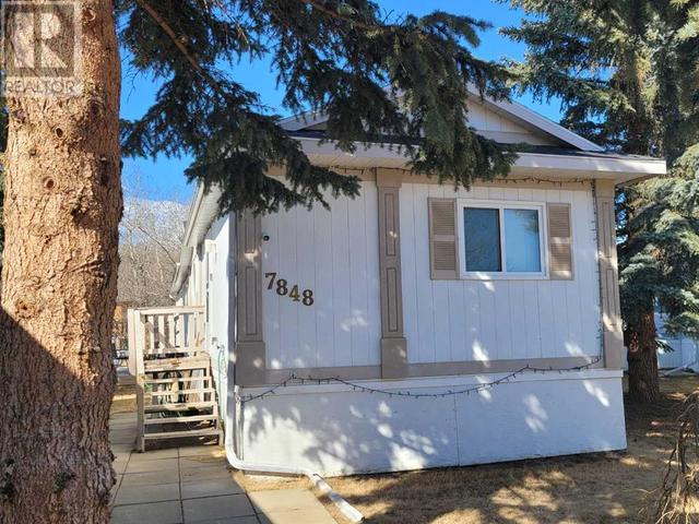 7848 97 Avenue, Home with 3 bedrooms, 2 bathrooms and 2 parking in Peace River AB | Image 3