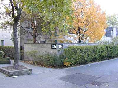 04 - 35 Four Winds Dr, Townhouse with 4 bedrooms, 3 bathrooms and 1 parking in Toronto ON | Image 1