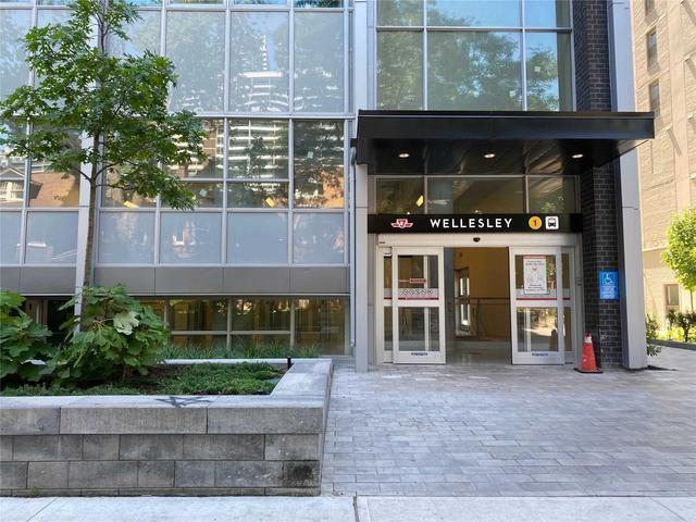 803 - 17 Dundonald St, Condo with 1 bedrooms, 1 bathrooms and 0 parking in Toronto ON | Image 8