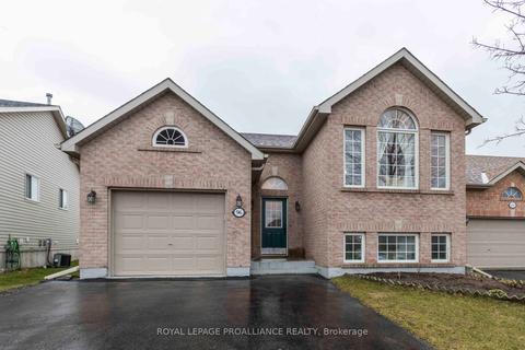 96 Finch Dr, House detached with 3 bedrooms, 3 bathrooms and 5 parking in Belleville ON | Card Image