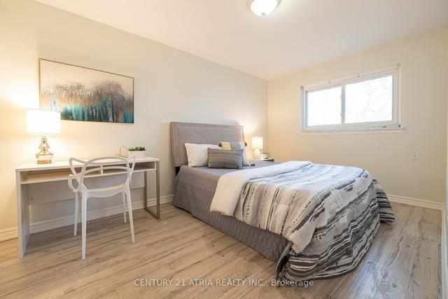 36 Glenstroke Dr, House semidetached with 3 bedrooms, 2 bathrooms and 5 parking in Toronto ON | Image 10