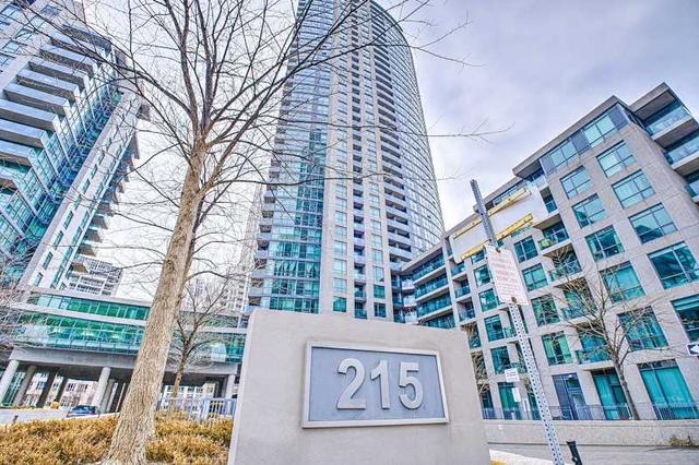 2711 - 215 Fort York Blvd, Condo with 2 bedrooms, 1 bathrooms and 1 parking in Toronto ON | Image 1