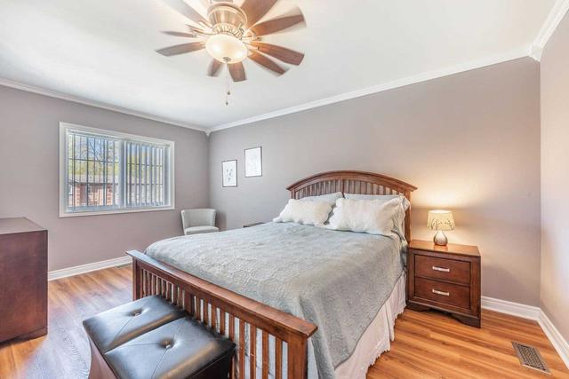 39 Lancaster Crt, House attached with 3 bedrooms, 2 bathrooms and 3 parking in Georgina ON | Image 11