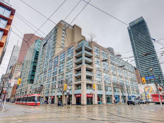 308 - 92 King St E, Condo with 2 bedrooms, 2 bathrooms and 1 parking in Toronto ON | Image 12