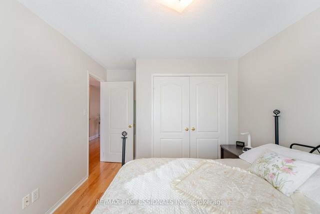 4 - 3985 Eglinton Ave W, Townhouse with 2 bedrooms, 2 bathrooms and 1 parking in Mississauga ON | Image 4