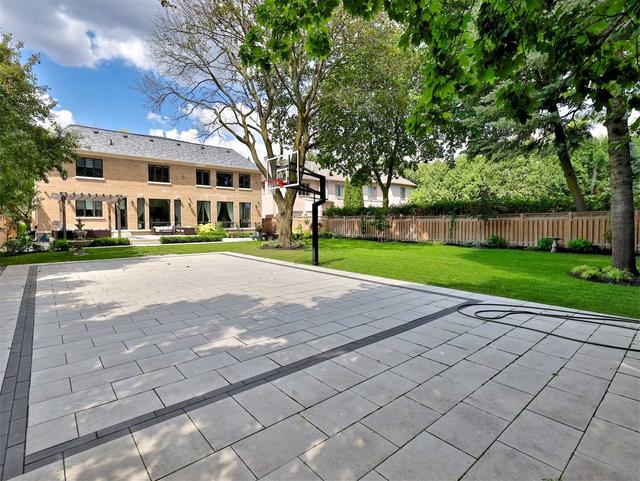 39 Arjay Cres, House detached with 5 bedrooms, 9 bathrooms and 11 parking in Toronto ON | Image 21