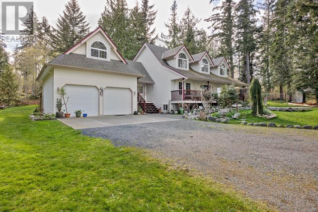 6249 Island Hwy, House detached with 3 bedrooms, 3 bathrooms and 8 parking in Comox Valley A BC | Image 8
